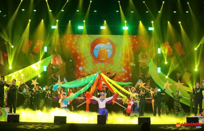 Lan tỏa hình ảnh đẹp về người chiến sĩ tại Hội diễn Nghệ thuật quần chúng Công an nhân dân Khu vực III